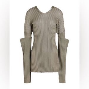 NWOT Bottega Veneta Silk Knit Sweater with Sleeve detail. Size IT 38